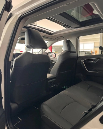 Toyota RAV4 cena 209900 przebieg: 10, rok produkcji 2023 z Gołdap małe 352